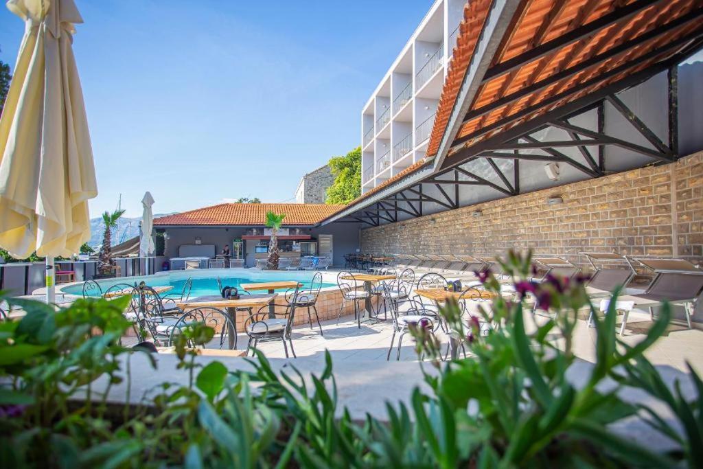Hotel Λομπάρδα Εξωτερικό φωτογραφία