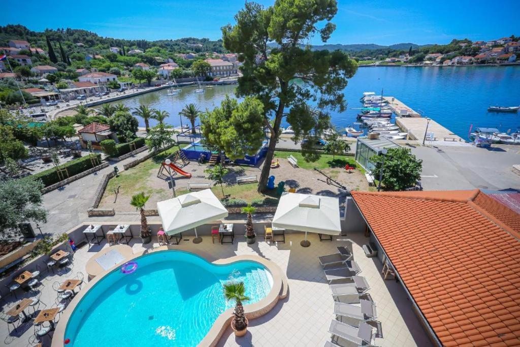 Hotel Λομπάρδα Εξωτερικό φωτογραφία