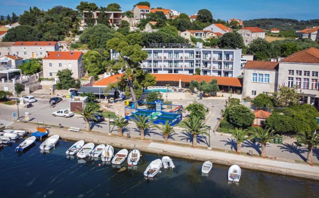 Hotel Λομπάρδα Εξωτερικό φωτογραφία