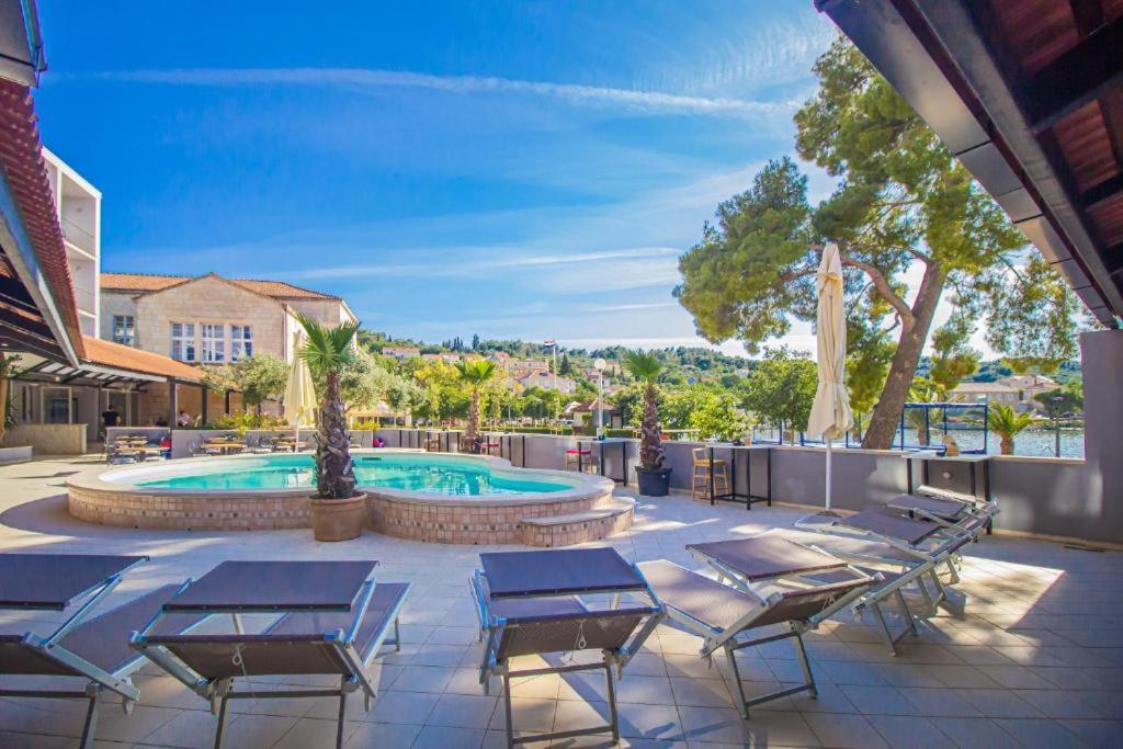 Hotel Λομπάρδα Εξωτερικό φωτογραφία