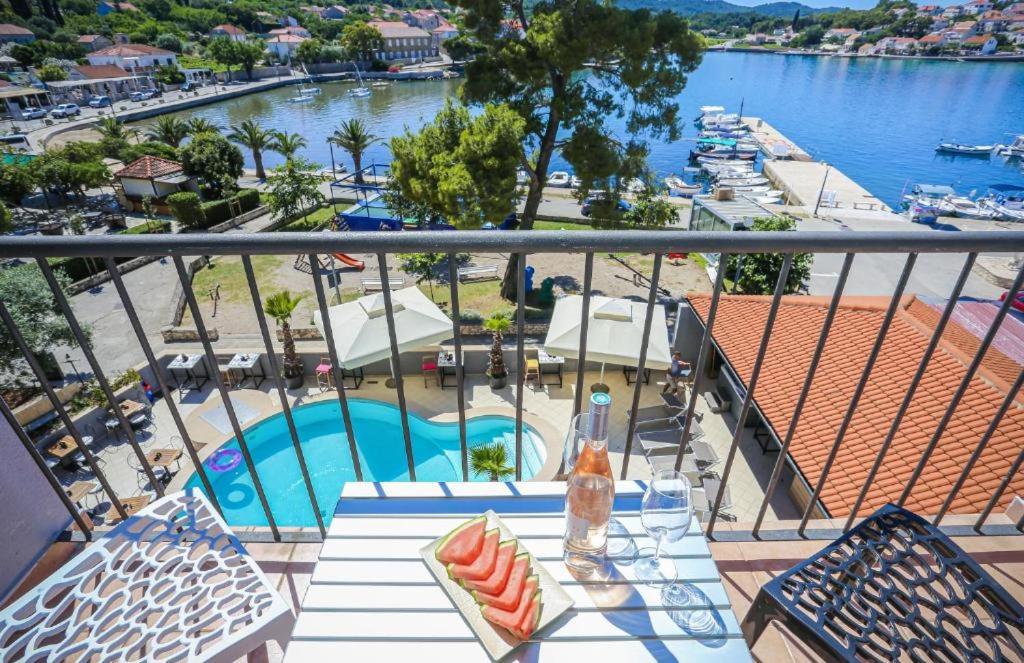 Hotel Λομπάρδα Εξωτερικό φωτογραφία