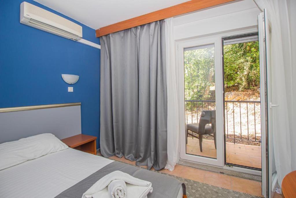 Hotel Λομπάρδα Εξωτερικό φωτογραφία