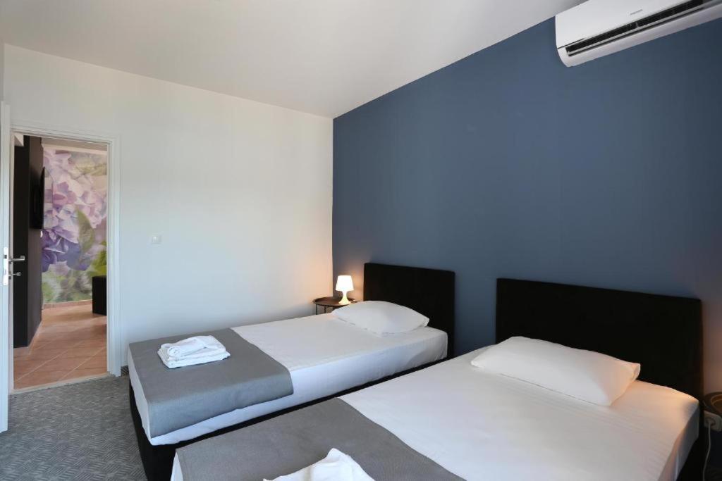 Hotel Λομπάρδα Εξωτερικό φωτογραφία