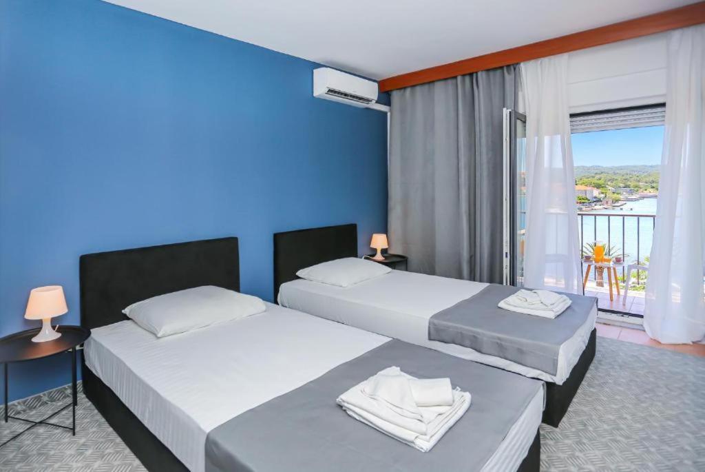 Hotel Λομπάρδα Εξωτερικό φωτογραφία