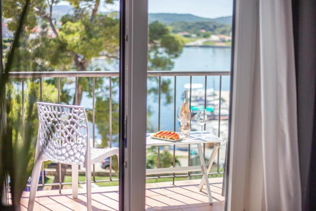 Hotel Λομπάρδα Εξωτερικό φωτογραφία