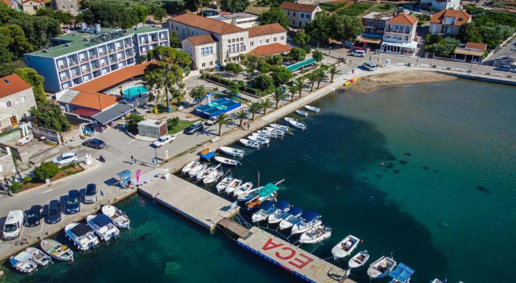 Hotel Λομπάρδα Εξωτερικό φωτογραφία