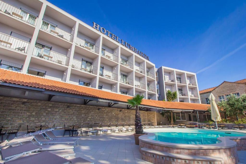 Hotel Λομπάρδα Εξωτερικό φωτογραφία