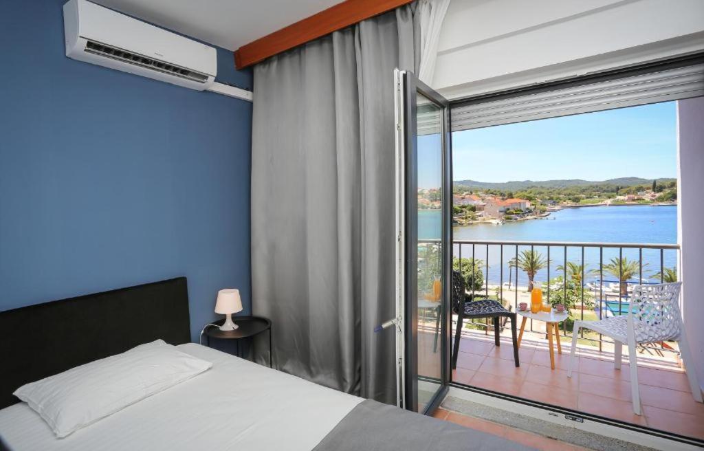 Hotel Λομπάρδα Εξωτερικό φωτογραφία