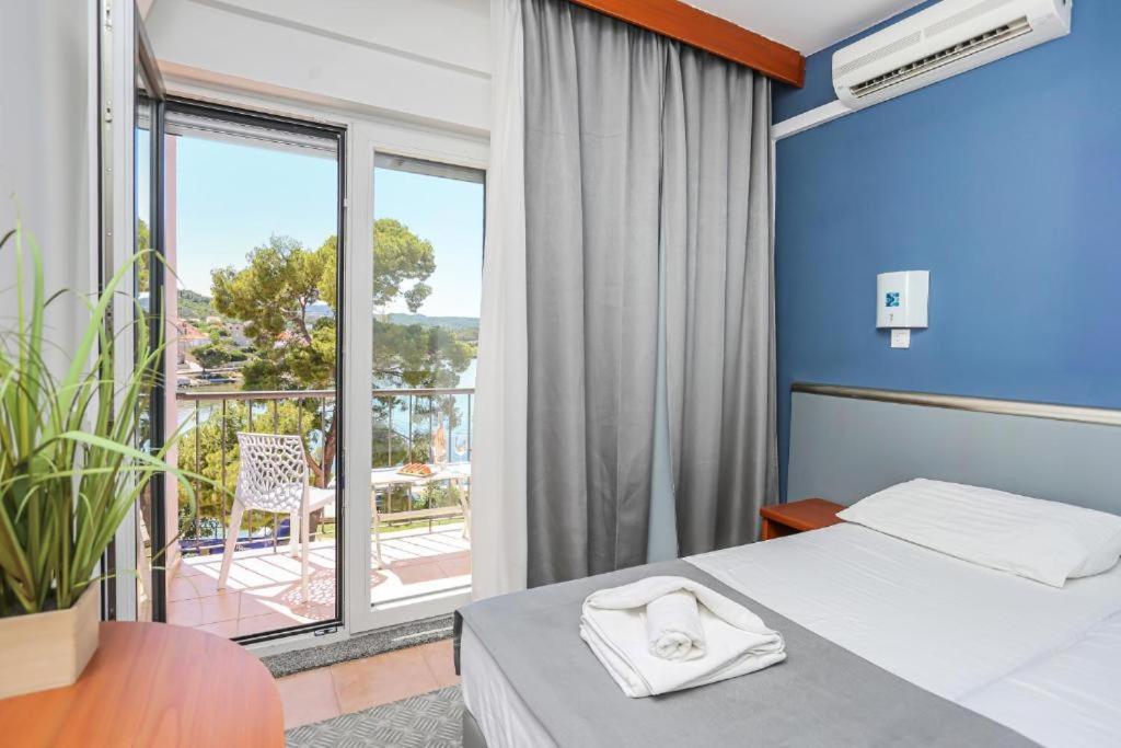 Hotel Λομπάρδα Εξωτερικό φωτογραφία
