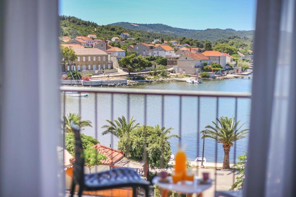Hotel Λομπάρδα Εξωτερικό φωτογραφία