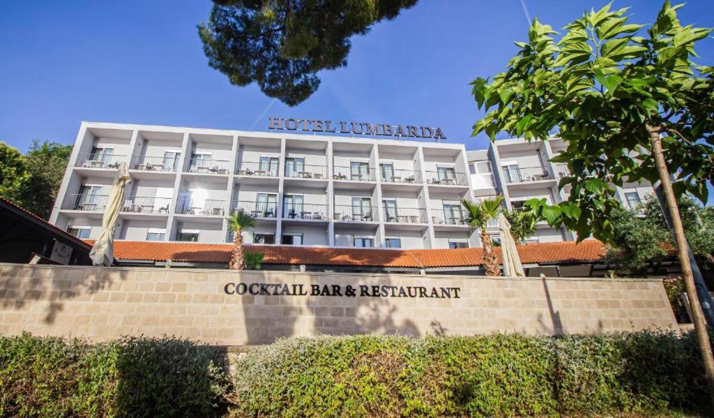 Hotel Λομπάρδα Εξωτερικό φωτογραφία